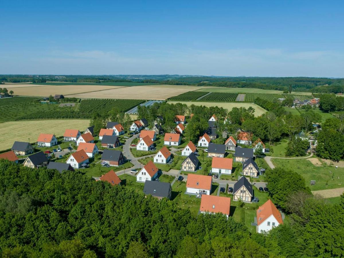 Landal De Waufsberg Hotel Noorbeek Exterior foto